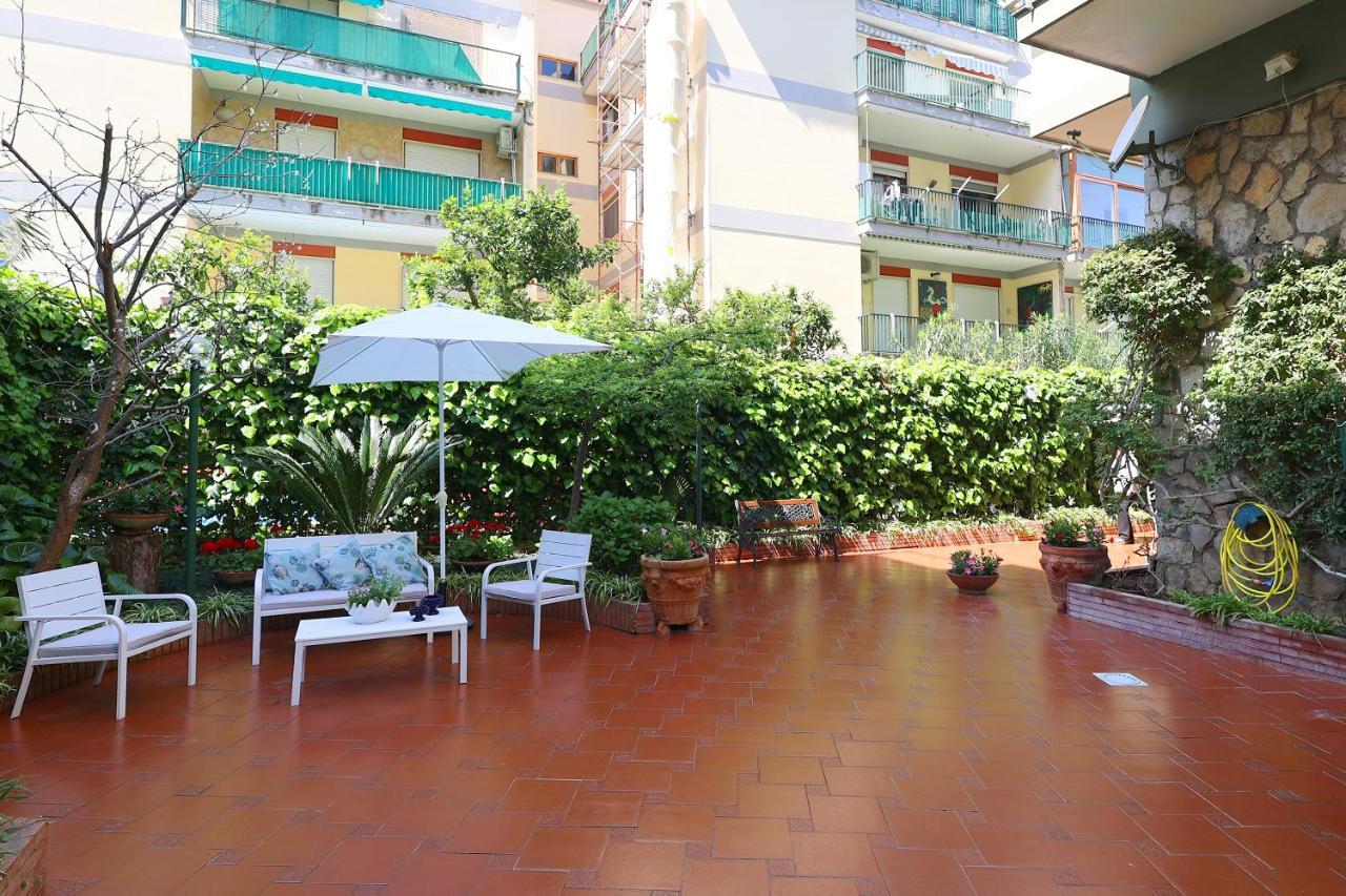 Garden House Giulia Sorrento Exterior foto