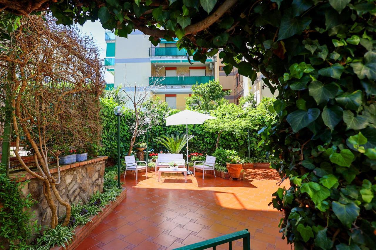 Garden House Giulia Sorrento Exterior foto