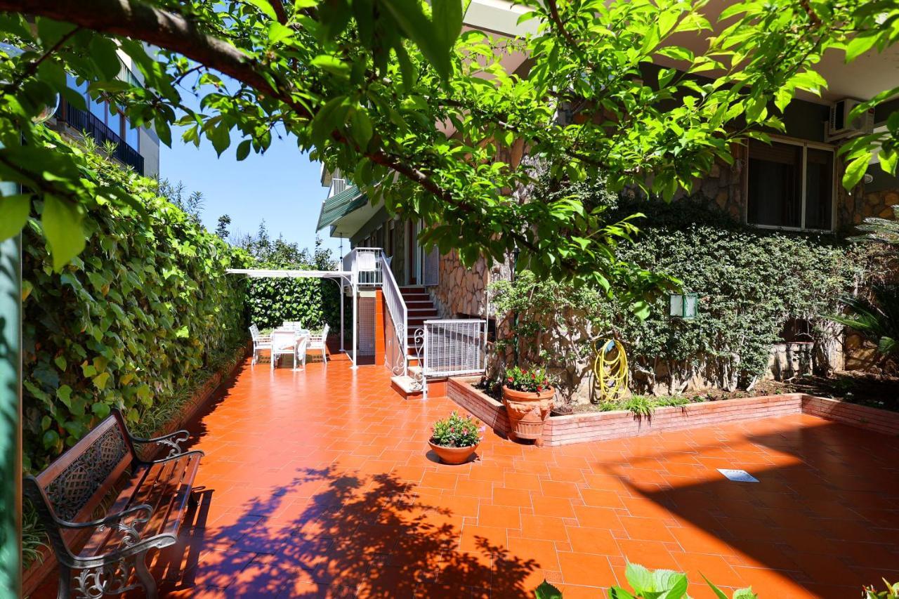 Garden House Giulia Sorrento Exterior foto