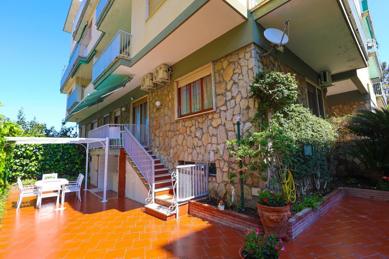Garden House Giulia Sorrento Exterior foto