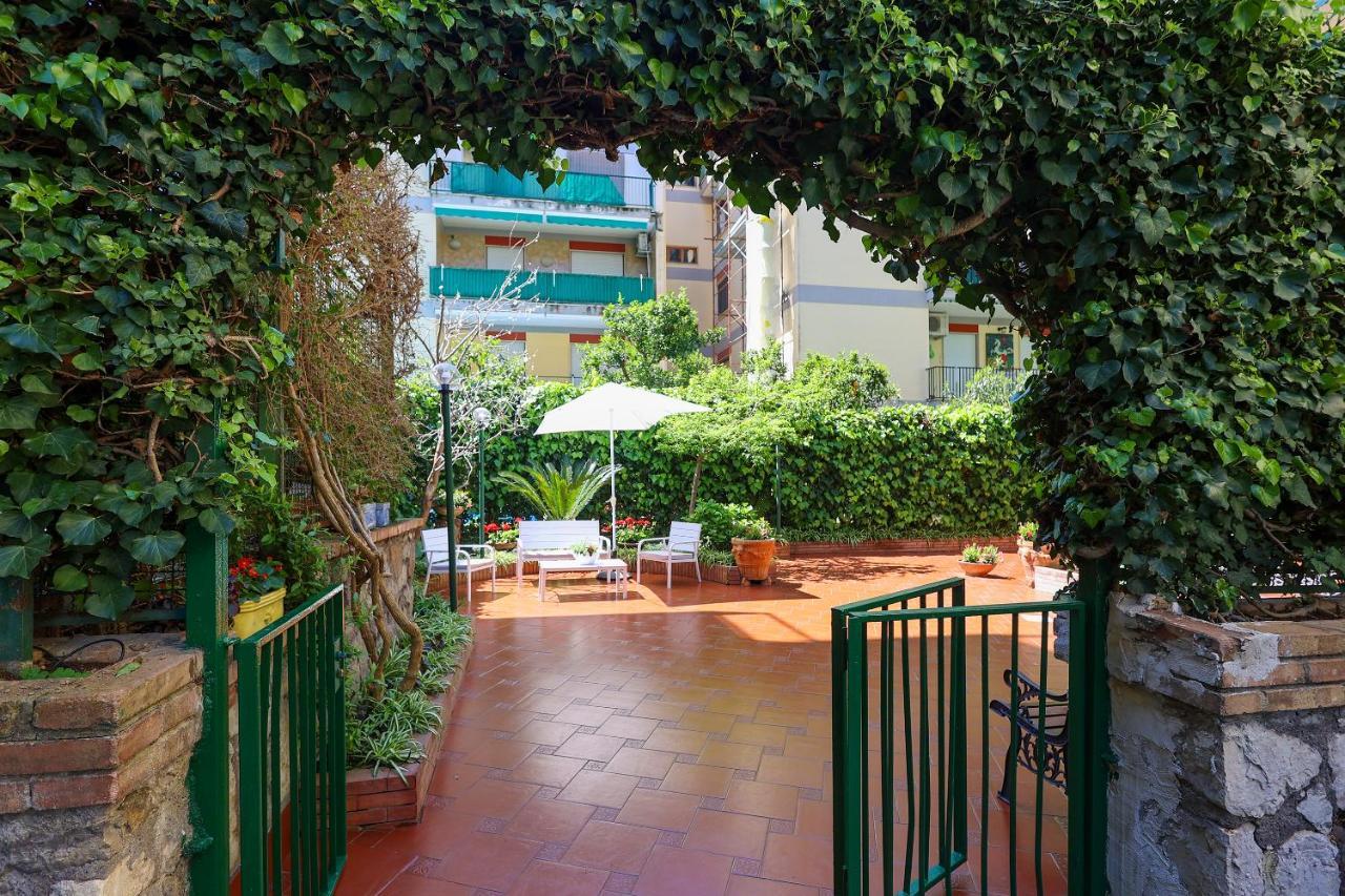 Garden House Giulia Sorrento Exterior foto